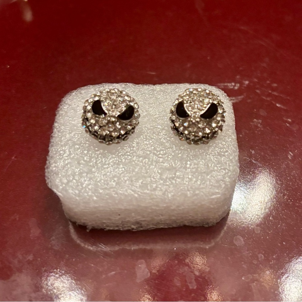 NWOT Disney ’s NBC Jack Skeleton earrings